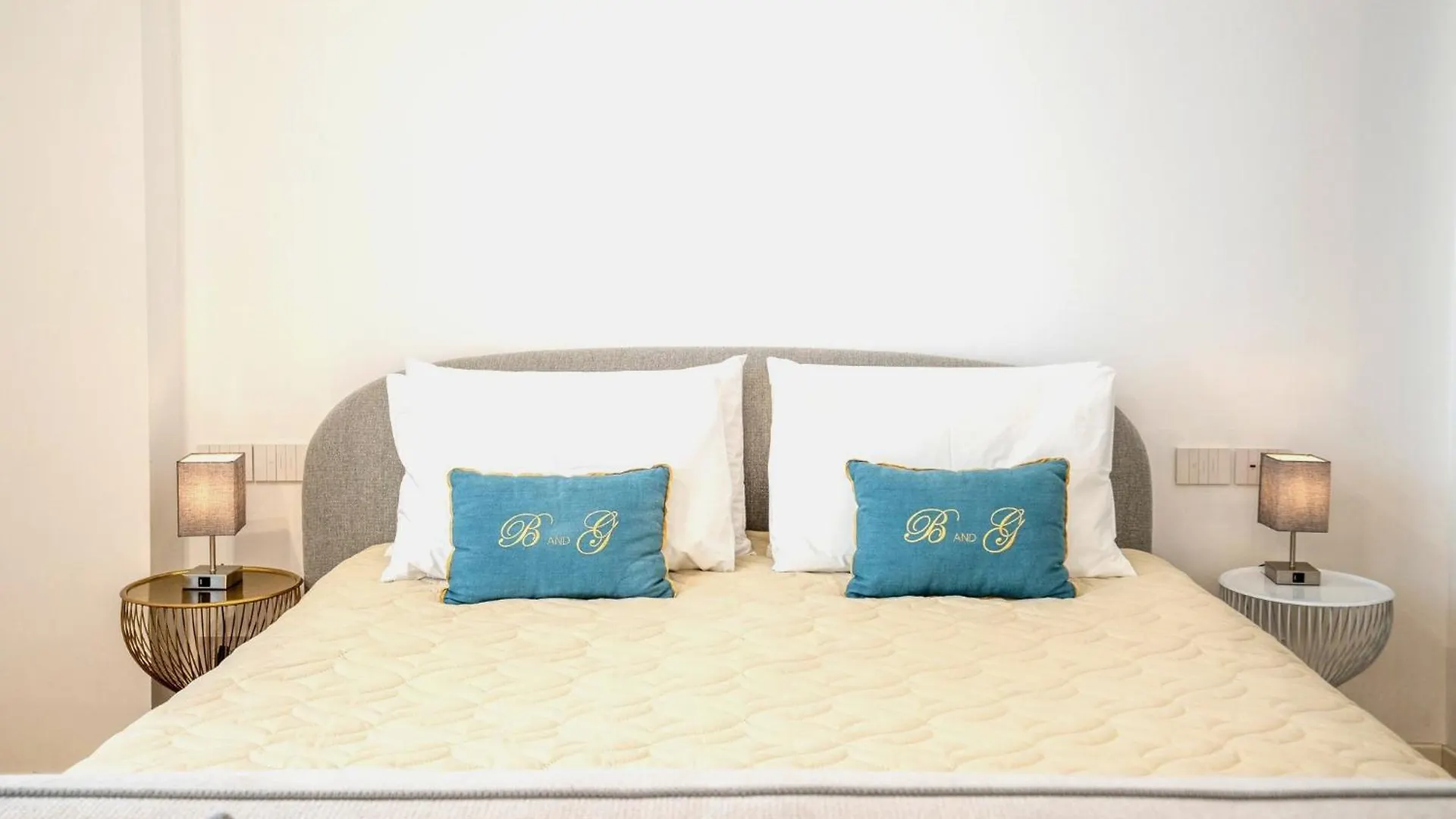 Hotel B And G San Babila- Luxury In The Heart Of Milano - Design District Italia