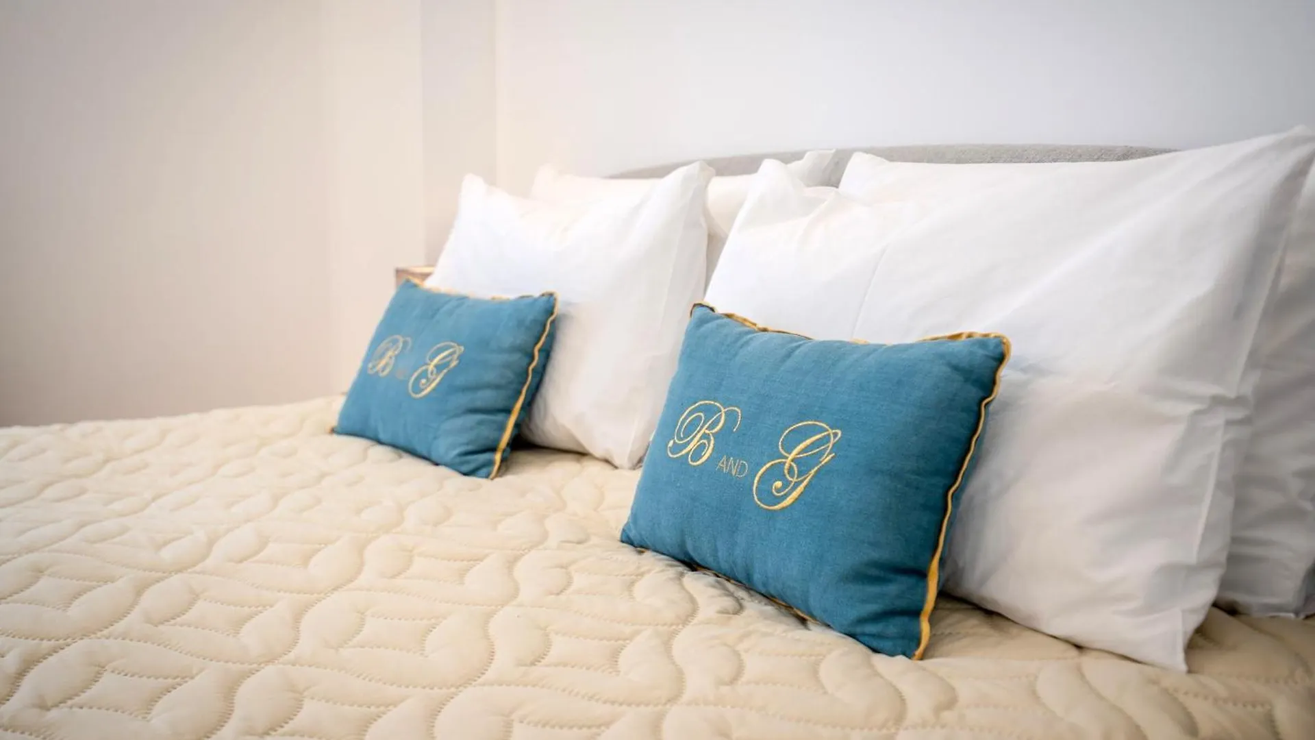 Hotel B And G San Babila- Luxury In The Heart Of Milano - Design District 0*,  Italia