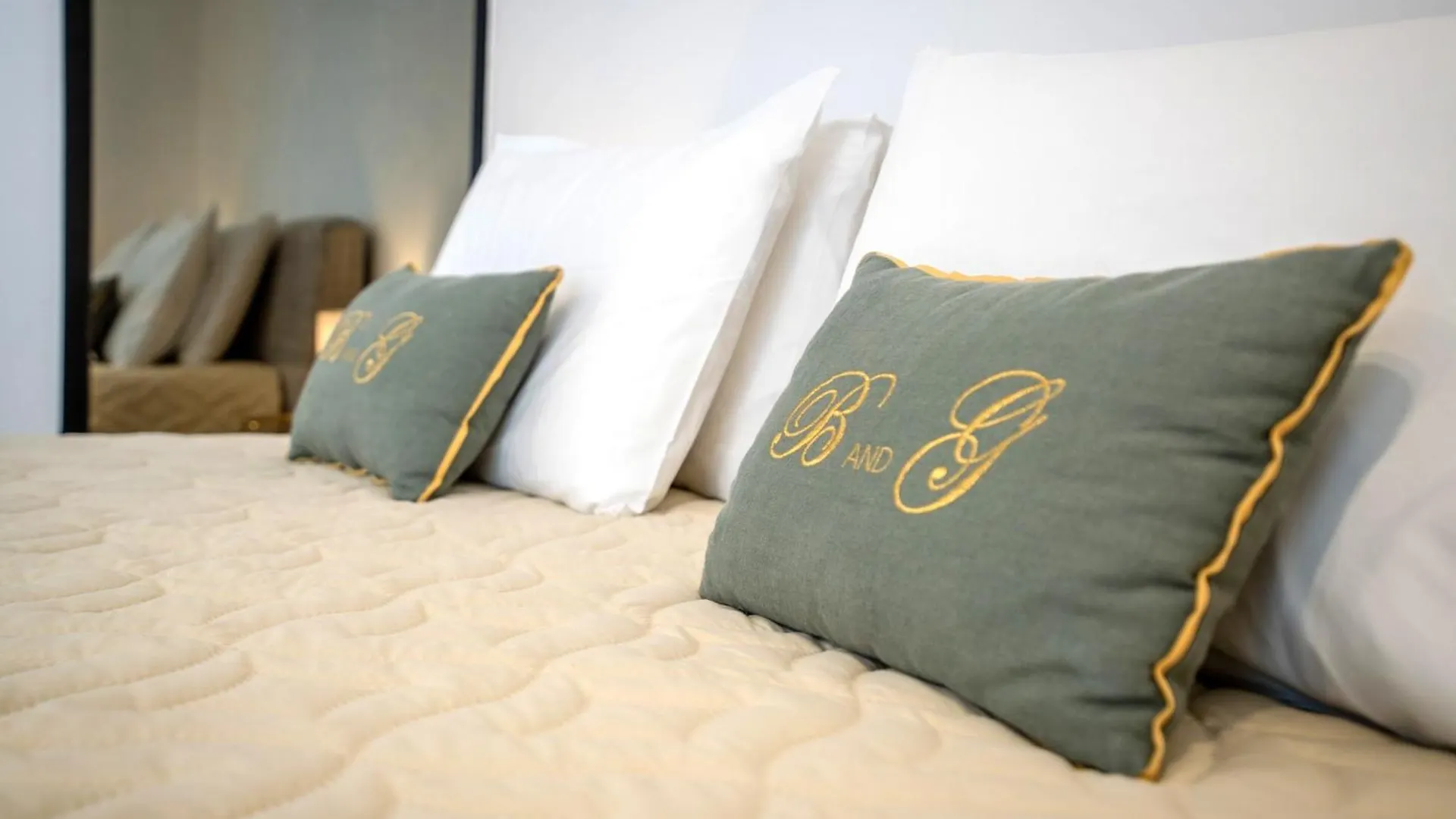 Hotel B And G San Babila- Luxury In The Heart Of Milano - Design District Affittacamere