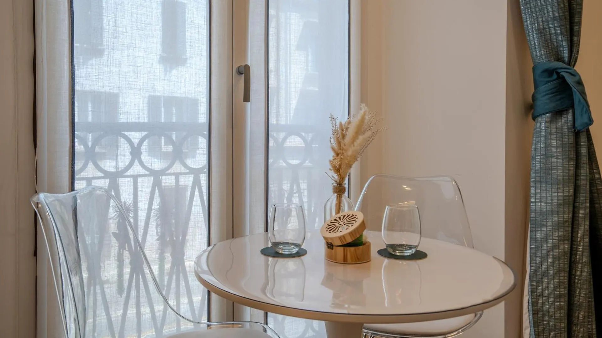 Hotel B And G San Babila- Luxury In The Heart Of Milano - Design District Italia
